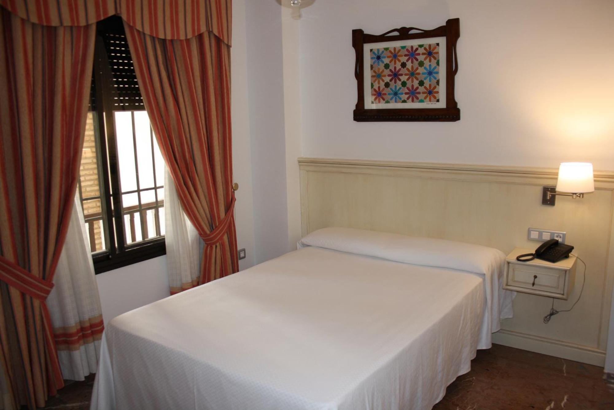Hotel Riad Arruzafa Cordoba Bilik gambar